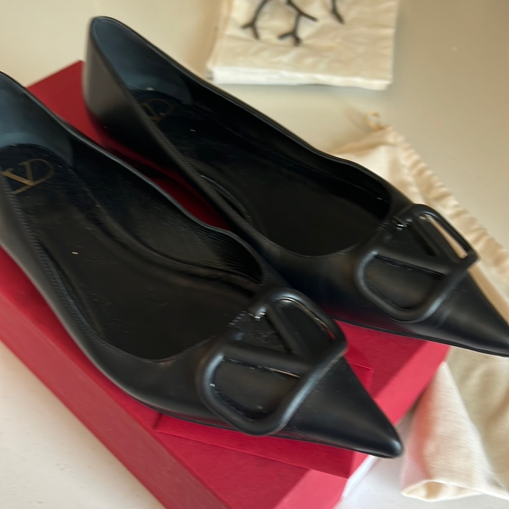 Valentino flat shoes